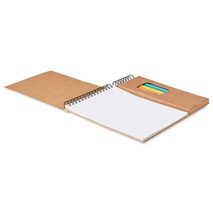 Set de colorat cu bloc de note spiralat din hartie kraft cu compartiment pentru creioane curcubeu integrat