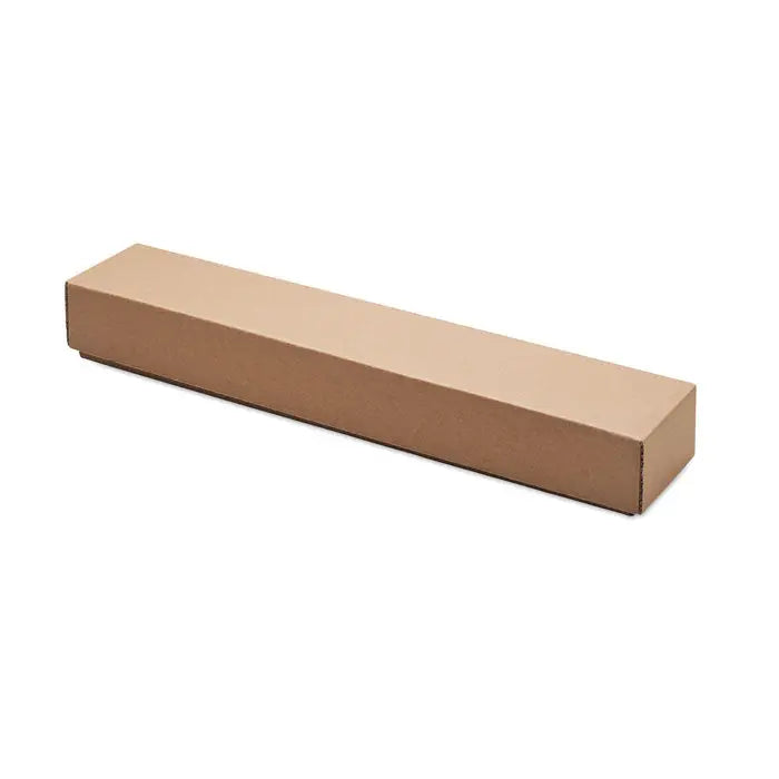 Set de gratar din lemn de stejar ambalat într-o cutie simplă maro din carton fără marcaje
