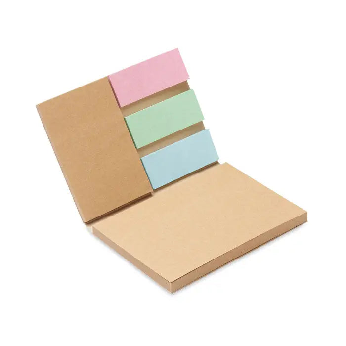 Set de note din hartie reciclata cu trei stickere pastelate pe blocuri de hartie kraft