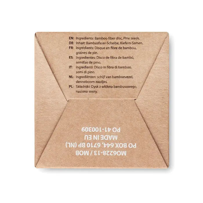 Pachet set de pin din hartie kraft maro cu text alb tiparit in mai multe limbi pe partea din spate