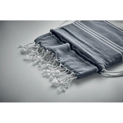 Set de snur pentru prosoape pentru hamam cu prosop turcesc gri cu dungi albe si margini franjurate