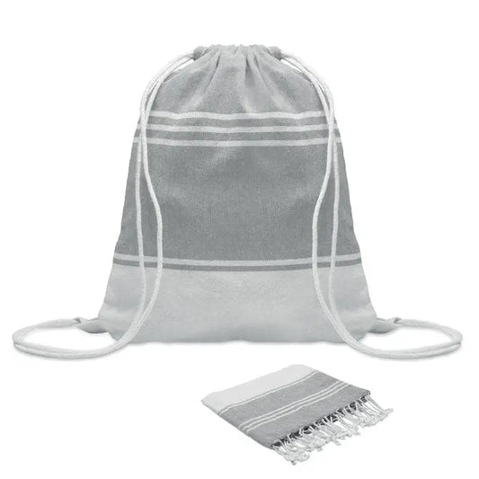 Set de snur pentru prosoape hamam cu rucsac alb gri in dungi si prosop asortat cu franjuri