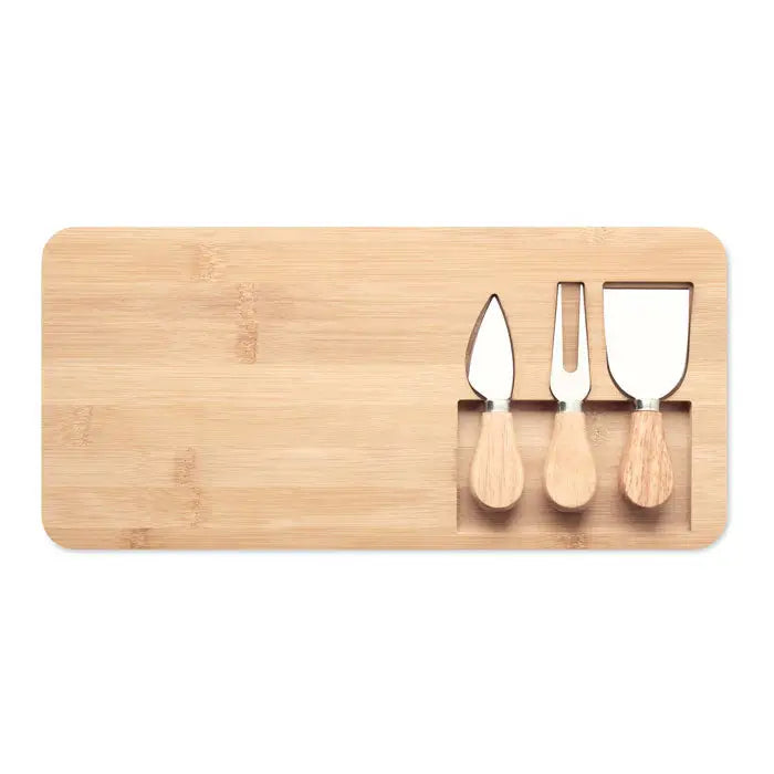 Set de tabla bamboo cheese din bambus culoare deschisa cu trei ustensile in slot incorporat