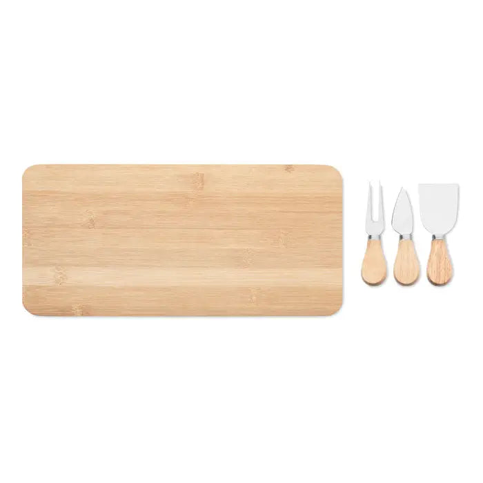 Set de tabla bamboo cheese cu un suport deschis color deschis si trei ustensile asortate cu manere din lemn si lame din inox