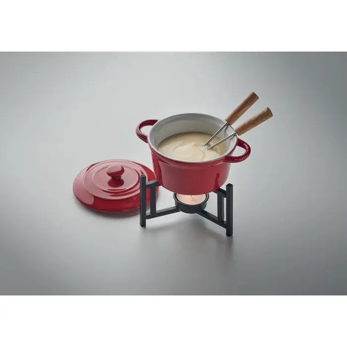 Set fondue ceramica 300 ml cu oală din fontă emailată roșie și furculițe cu mâner din lemn pe suport metalic negru
