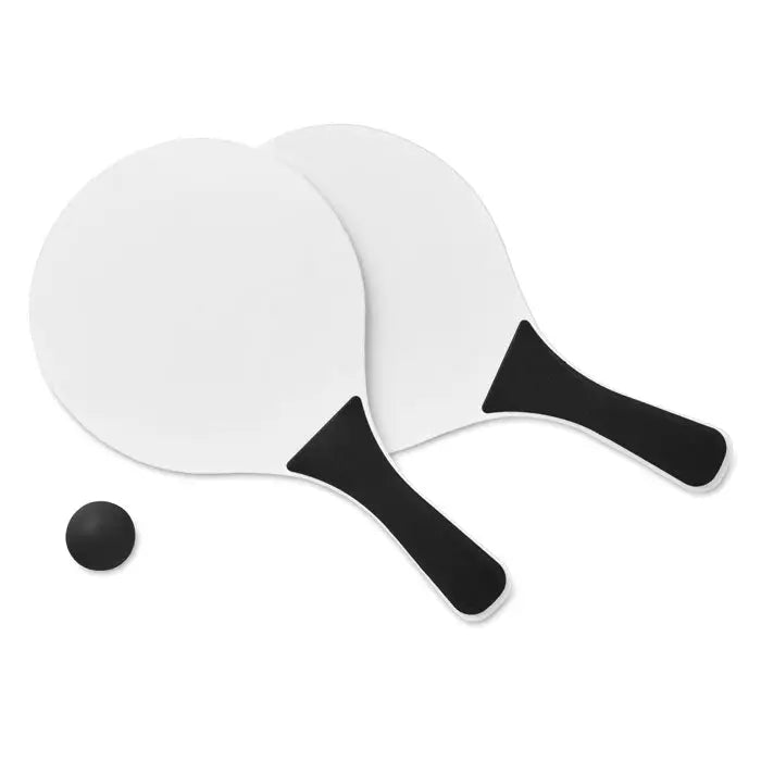 Set mic de tenis de plaja alb si negru cu mingiuta, ideal pentru joc recreativ pe plaja