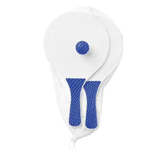 Set mic de tenis de plaja alb si albastru in sac de plasa pentru transport si depozitare usoara