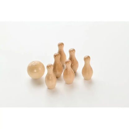 Set mini bowling din lemn de pin cu bila si popice in finisaj natural pentru joc recreativ