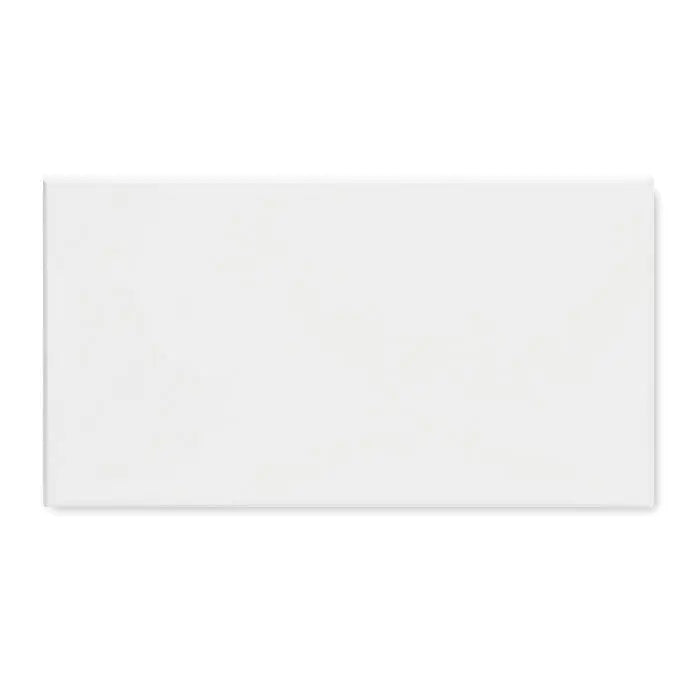 Set ornamental taietor de biscuiti cu placi ceramice albe dreptunghiulare cu model discret si vene subtile