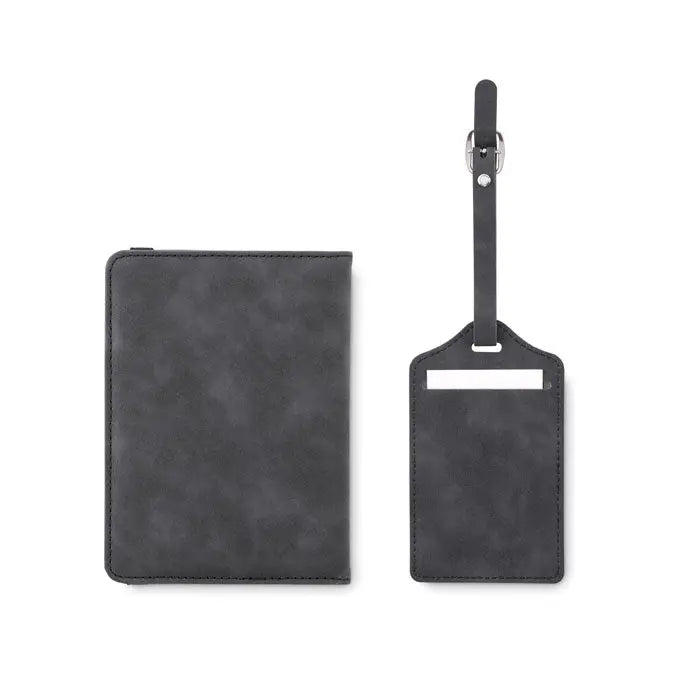 Set pasaport si eticheta pentru bagaje din piele neagra texturata pentru calatorii elegante si organizate