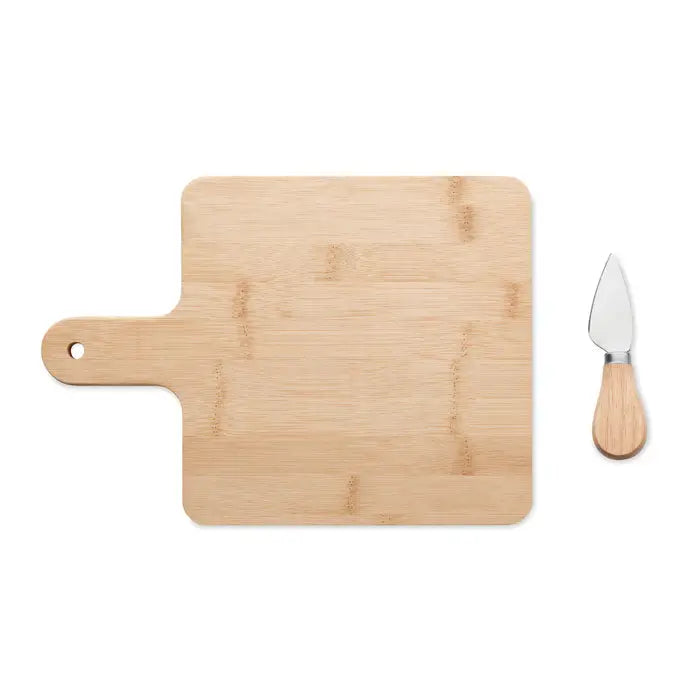 Set tabla de branza din bambus cu maner, culoare deschisa si cutit asortat cu maner din lemn
