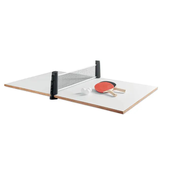 Set tenis de masa alb pliabil cu posturi negre pentru fileu si paleta rosie pentru joc recreativ