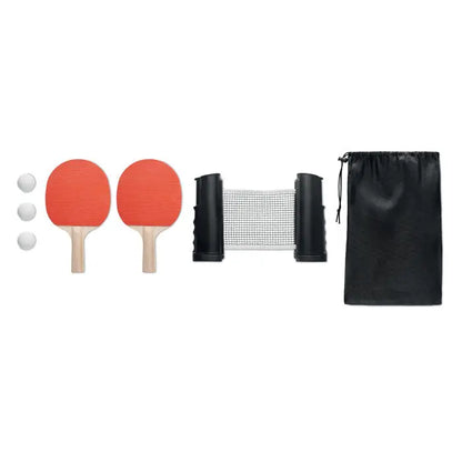Set tenis de masa cu doua palete portocalii din lemn, trei mingi albe, plasa pliabila si sac de depozitare negru