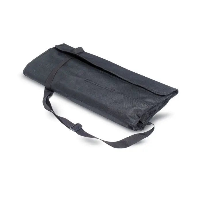 Sort pentru gratar cu unelte cu husa neagra din material textil si curea ajustabila pentru transport