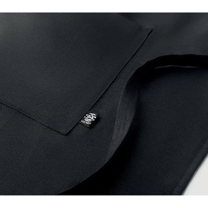 Sort reglabil din canepa 200 gr m² cu buzunar din tesatura neagra din canepa si eticheta neagra cu text alb hemp