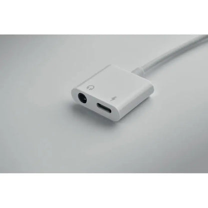 Splitter audio jack abs tip c alb din plastic cu mufa 3.5mm si port usb-c pentru casti si incarcare