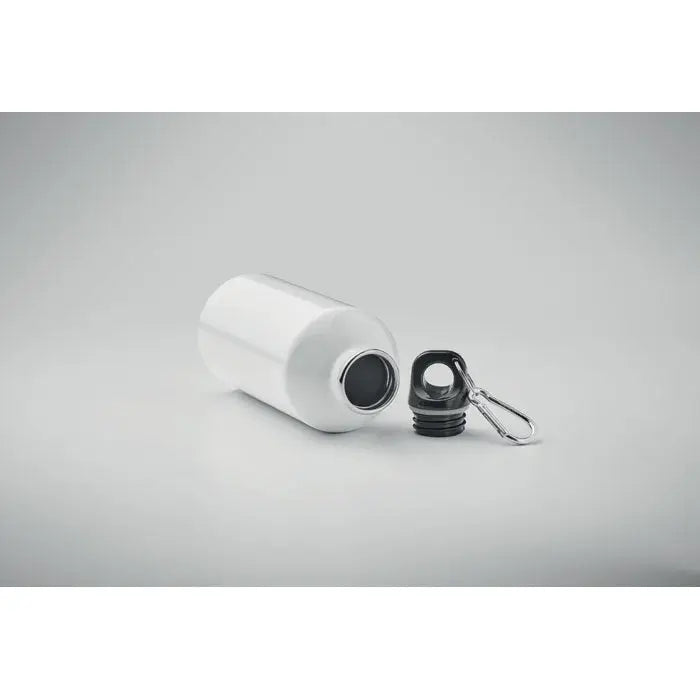 Sticla cu un singur perete de 500 ml albă metalică cu capac negru filetabil și carabinieră argintie