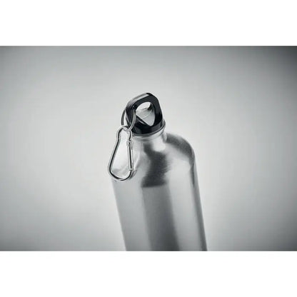Sticla de baut din aluminiu 1l personalizabil argintie cu capac negru si carabina argintie atasata