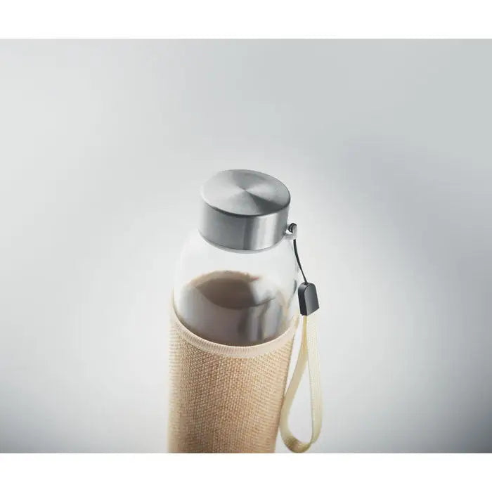 Sticla de sticla 500 ml transparenta cu capac inox satinat si husa tesuta bej cu carlig negru din plastic