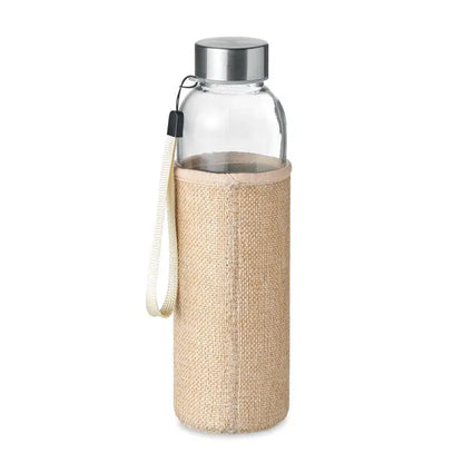 Sticla de sticla de 500 ml cu capac metalic argintiu si maneca din iuta bej cu bareta alba tesuta pentru transport