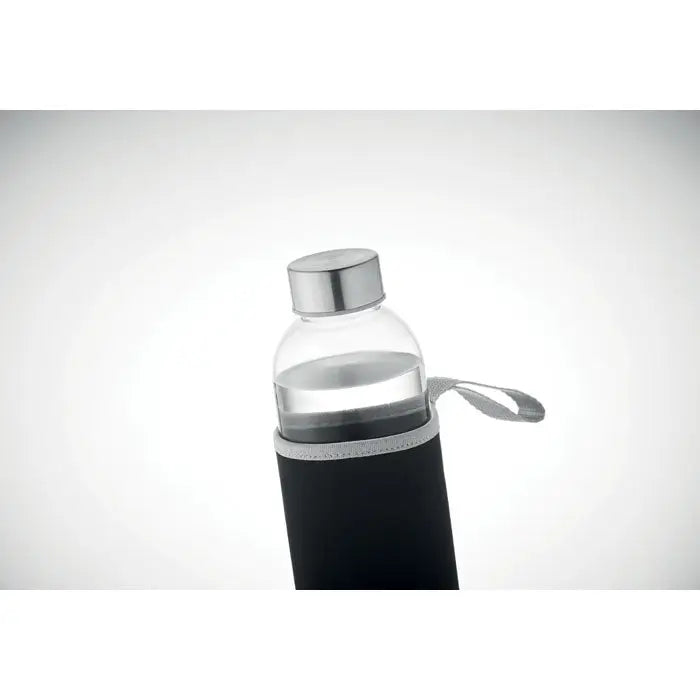 Sticlă de sticlă 750ml cu capac argintiu și husă neopren neagră cu curea gri din material textil
