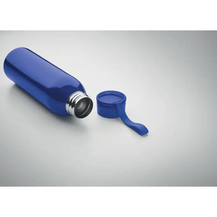 Sticla din otel inoxidabil albastru metalizat 650ml cu capac integrat si maner pentru usurinta utilizarii