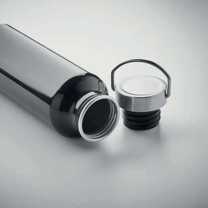 Sticla eco din aluminiu reciclat negru 500 ml cu capac argintiu si maner integrat pentru hidratare durabila