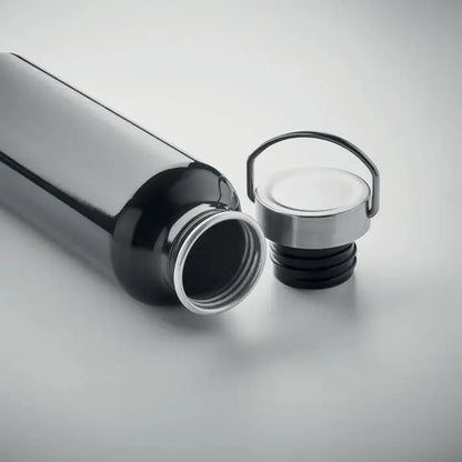 Sticla eco din aluminiu reciclat negru 500 ml cu capac argintiu si maner integrat pentru hidratare durabila