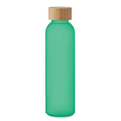 Sticla mata 500 ml este o sticla de apa din sticla mata verde cu capac natural din lemn