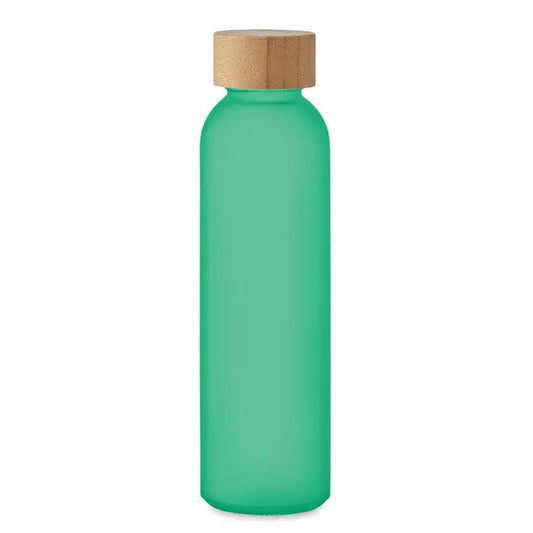 Sticla mata 500 ml este o sticla de apa din sticla mata verde cu capac natural din lemn