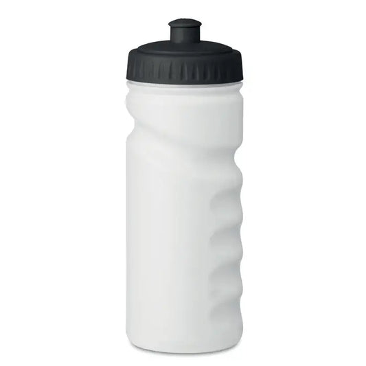Sticlă sport de 500ml din plastic alb cu capac negru și striuri pentru prindere antiderapantă