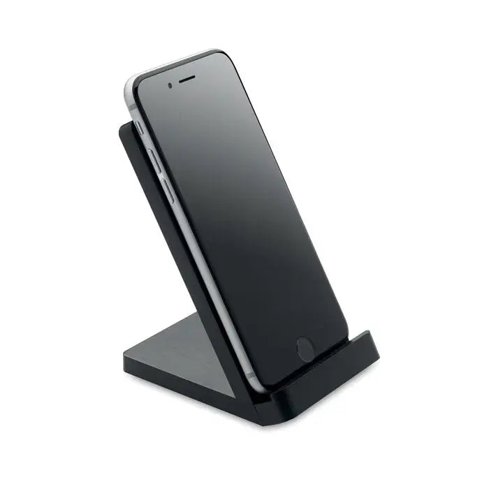 Suport de incarcare fara fir din bambus 5w negru din plastic tinand un smartphone