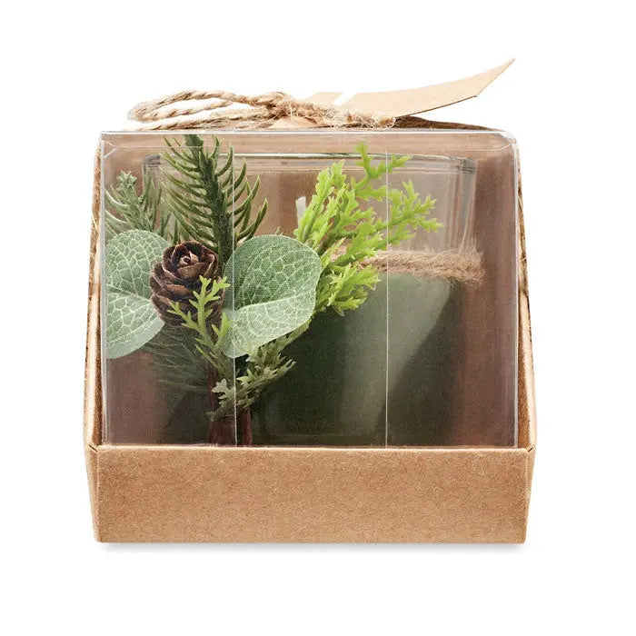 Suport pentru lumanari de Craciun cu lumanare dreptunghiulara verde inchis in pahar sticla cu decor brad si conifer