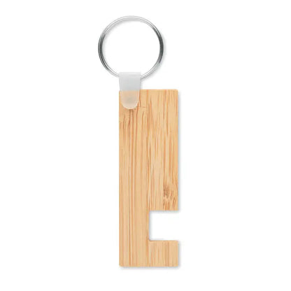 Suport si breloc din bambus de culoare maro deschis cu design minimalist si inel metalic argintiu