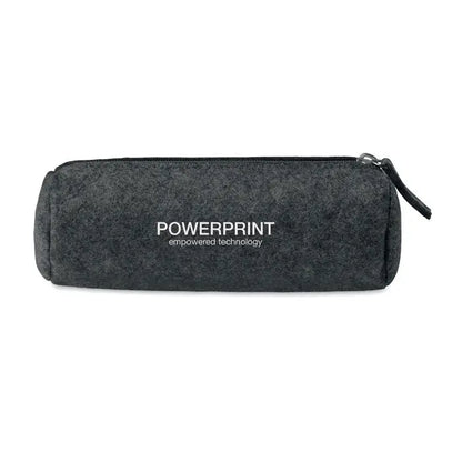Toc de creion din fetru gri închis cu branding alb powerprint empowered technology și fermoar negru