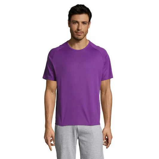 Tricou bărbati sportiv mov cu mâneci scurte și guler rotund ideal pentru activități sportive
