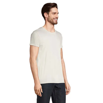 Bărbat purtând tricou pioner men 175g cu mâneci scurte și culoare crem deschis din bumbac simplu