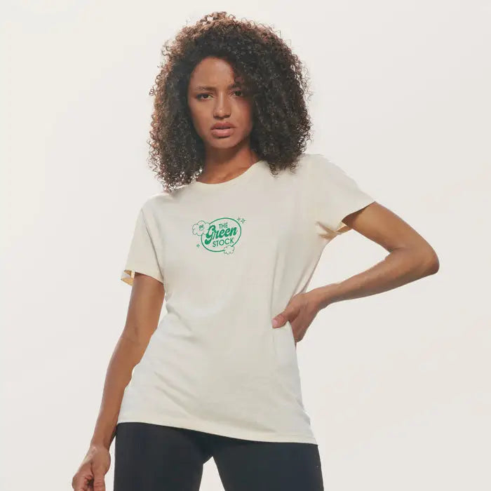 Tricou off-white din bumbac cu logo verde the green stock pe piept model tricou re crusader 150g