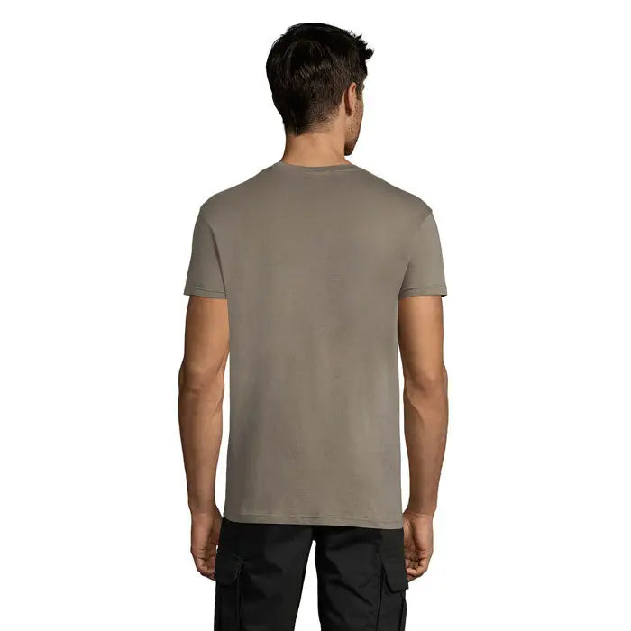 Bărbat tricou uni regent 150g culoare olive green din bumbac cu guler rotund clasic și mâneci scurte