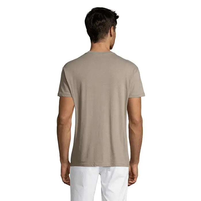 Tricou uni regent 150g bej cu mâneci scurte și guler rotund din material ușor și confortabil