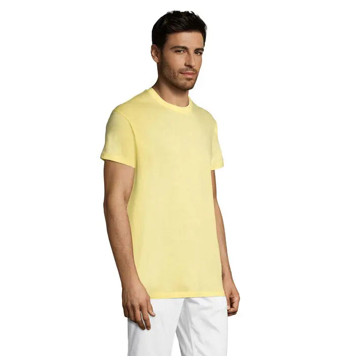 Tricou uni regent 150g pale galben cu maneci scurte si guler rotund din material usor si confortabil