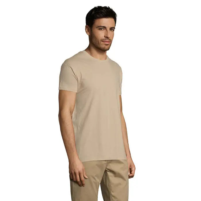 Tricou uni regent 150g bej cu mânecă scurtă și guler rotund din material confortabil pentru uz casual