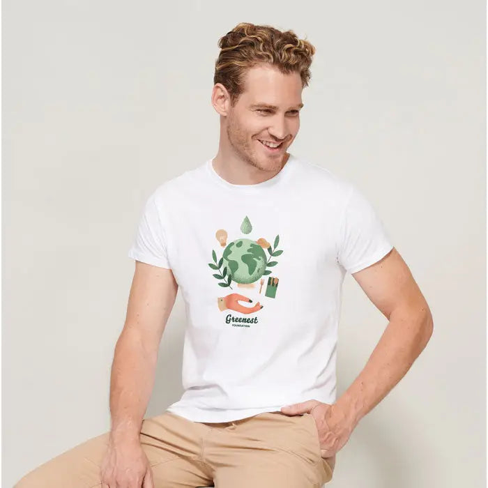 Tricou alb din bumbac trioc epic uni 140g cu grafic colorat eco al pamantului si frunzelor si text greenest