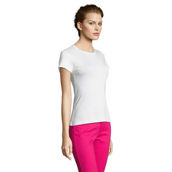 Tricou alb cu mâneci scurte, de damă, siluetă ajustată și decolteu rotund, model troic miss femei 150