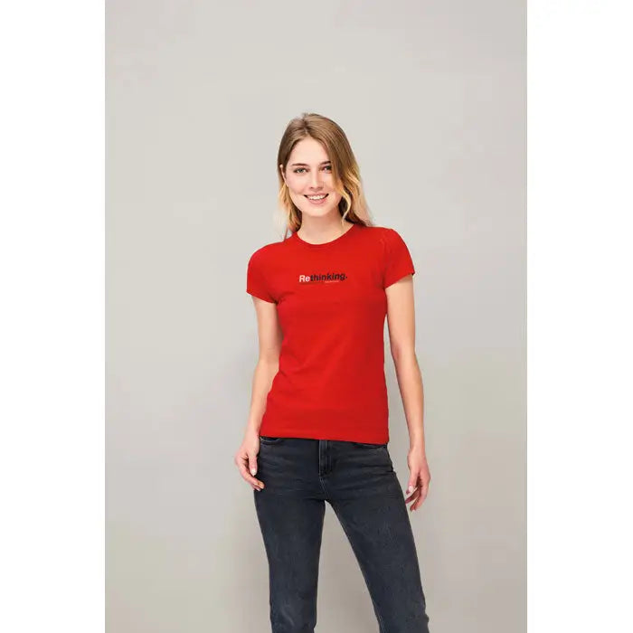 Tricou roșu cu mânecă scurtă trioc miss femei 150 cu print negru re thinking pe piept