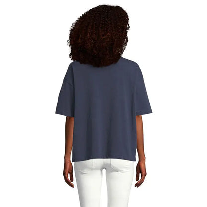 Tricou oversize boxy femeie albastru navy lejer cu mâneci scurte și croială ușor scurtată din material confortabil