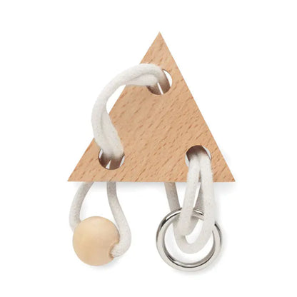 Triunghi de creier din lemn cu sfoara alba, biluta din lemn si inel metalic argintiu pentru puzzle dexteritate