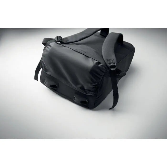 Troler rucsac 480d rpet negru din nailon cu bretele reglabile si cusaturi rezistente vazut din spate