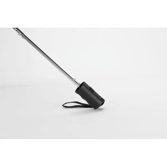 Mâner negru din plastic pentru umbrelă cu două ori de 21 inch cu tijă metalică și curea de mână atașată