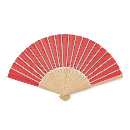 Ventilator manual rosu si bej din hartie cu spițe din lemn pentru racorire manuala